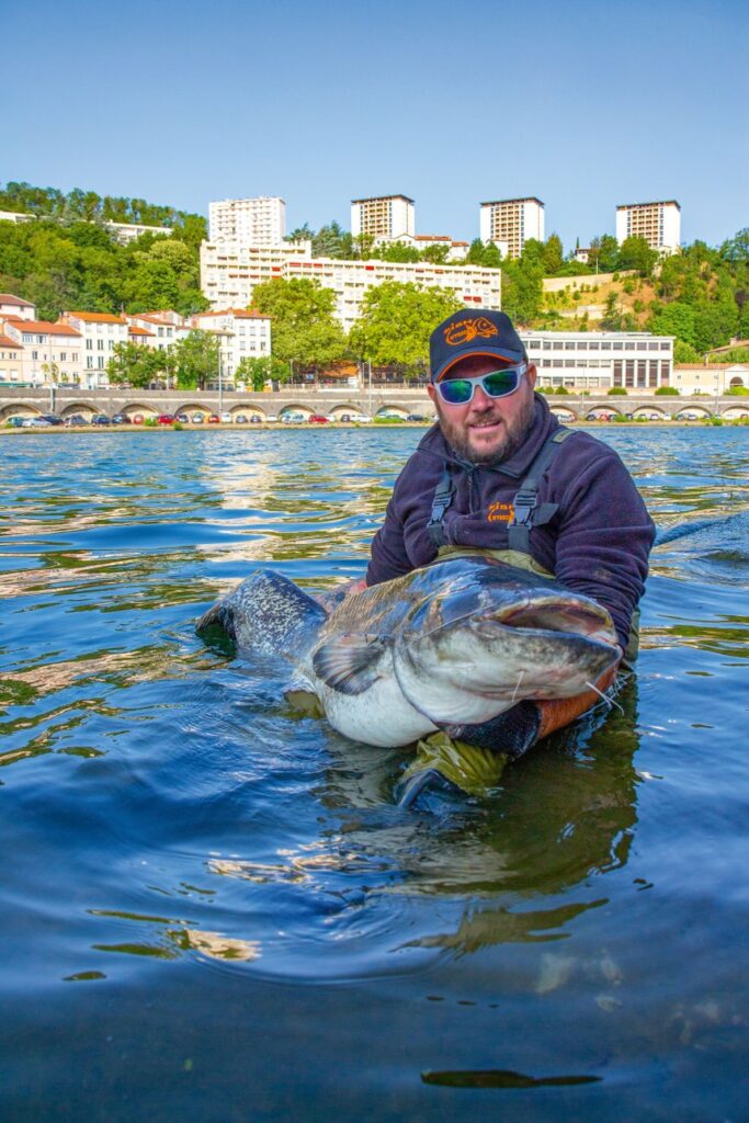 La pêche du silure à la grande canne (à la roubaisienne)