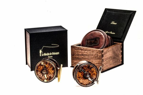 curieux moulinet de peche miniature TIR-TOU + 26 dans un losange
